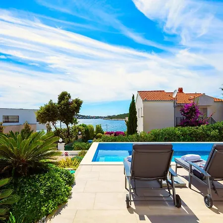 بيت للعطل Luxurioese Dolce Direkt Am Mit Privatem Pool Und Parkplatz *